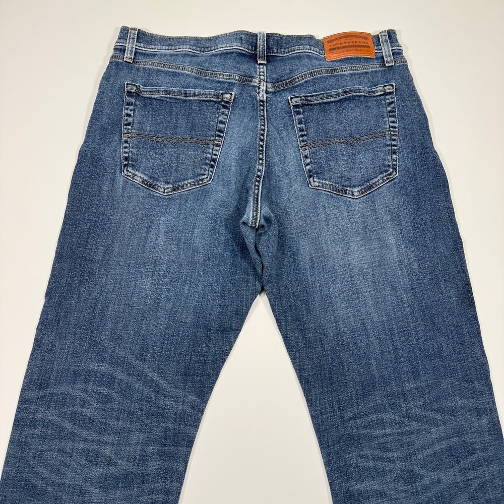 Lucky Brand 121 Slim Straight Mens Jeans 34x30 Blue Medium Wash Denim - Picture 9 of 16